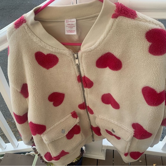 Woman’s Heart Pattern Fleece Jacket - Picture 5 of 11